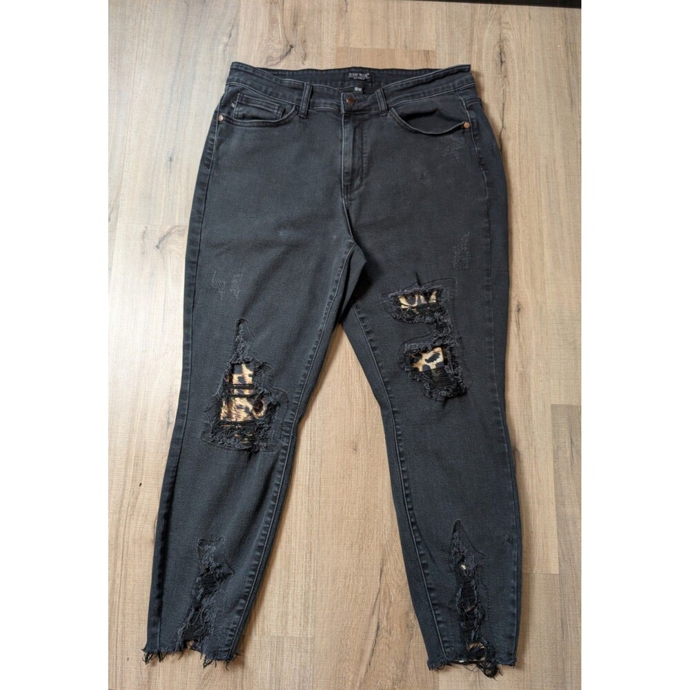 Judy Blue Jeans Size 16W Black Leopard Patch Distressed Skinny Fit Stretch - Picture 2 of 12